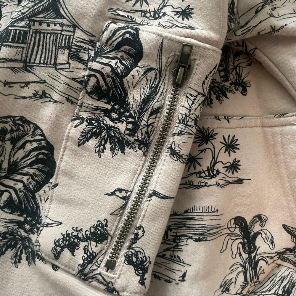Toile Elleandemm Cream and Black Zip Up Sweater with High Collar - Picture 3 of 5